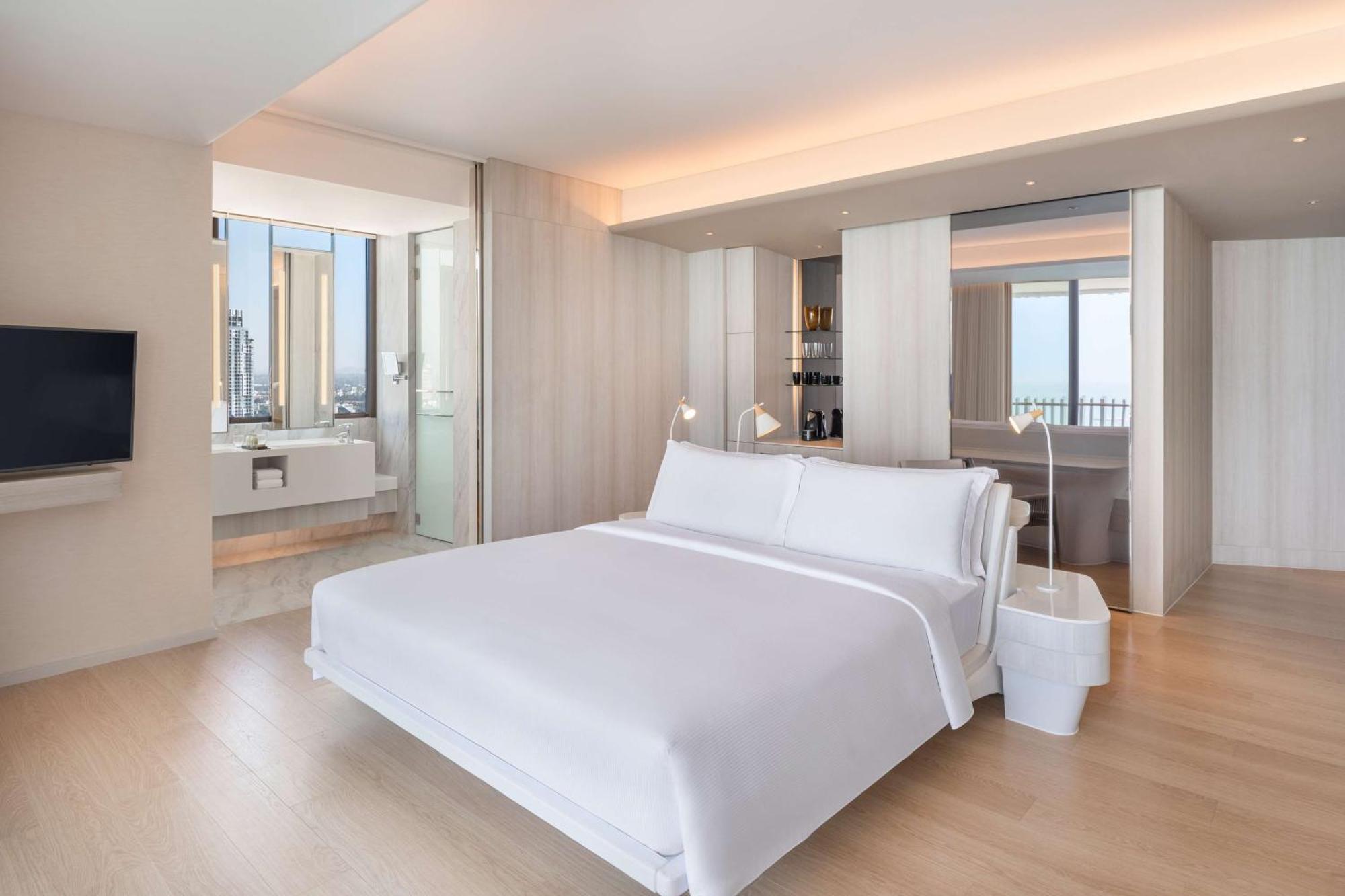 Executive Premium King Room Ocean Front