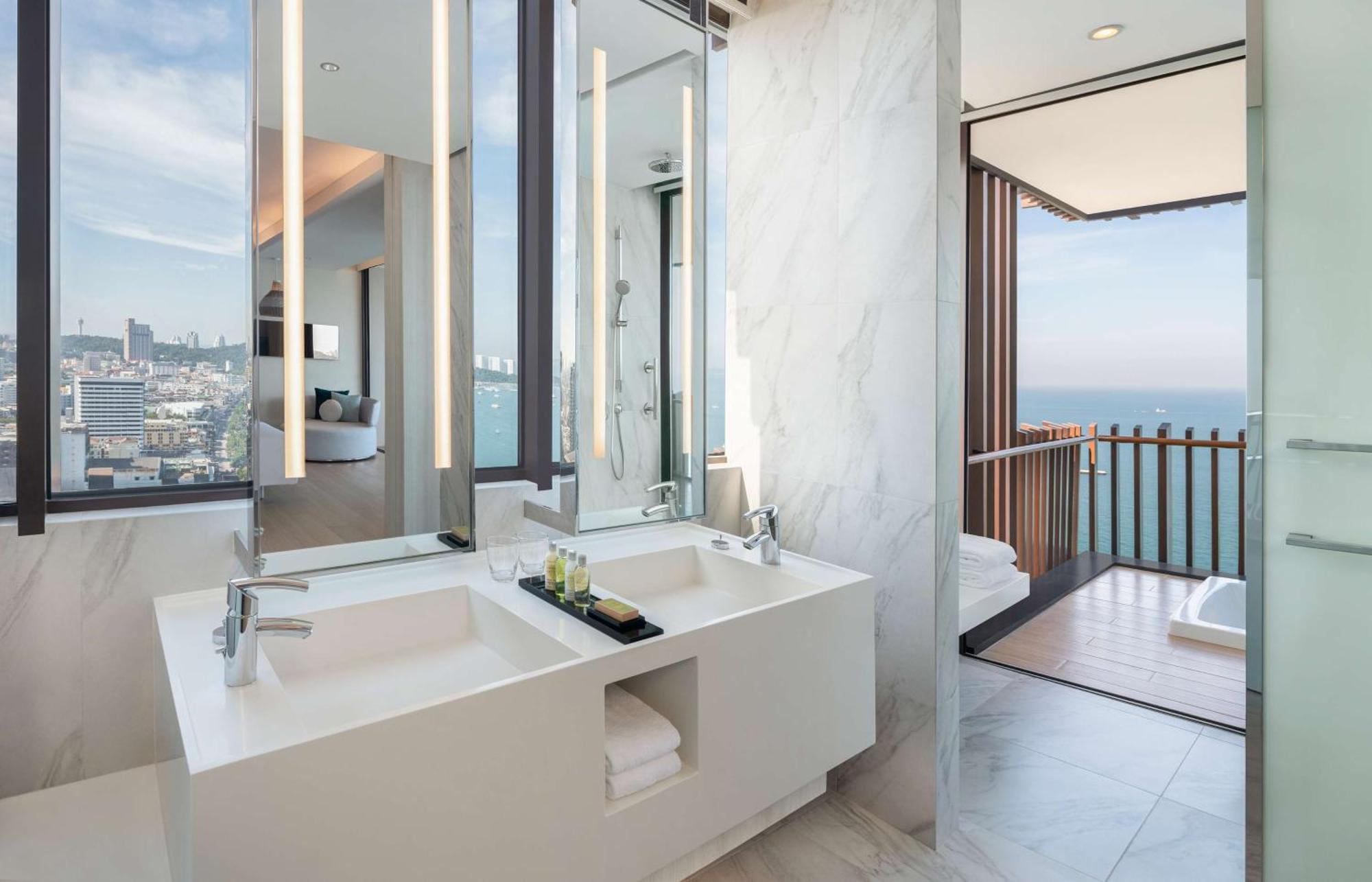 King Prestige Ocean Suite